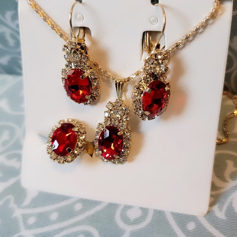 Necklace Set - Picture 3 of 3